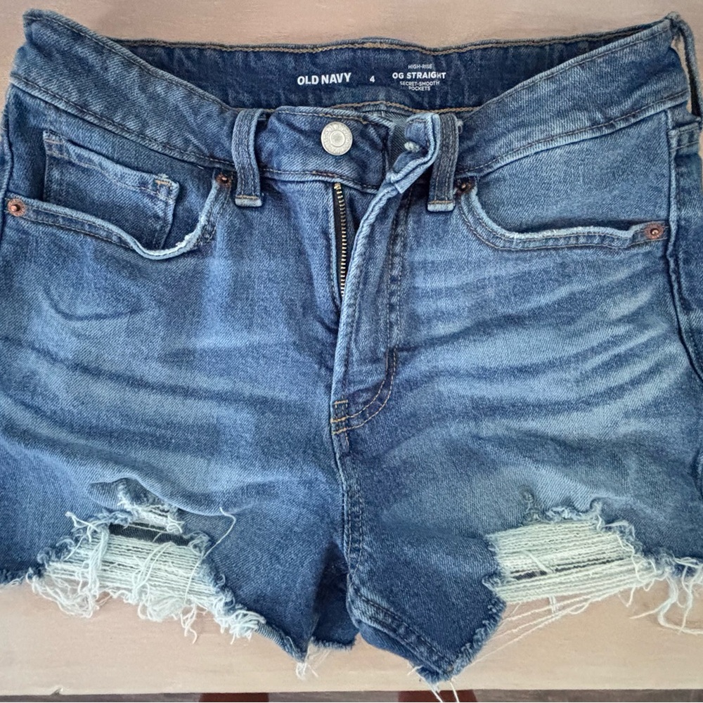 Old Navy Women's Distressed Blue Jean Shorts size 4